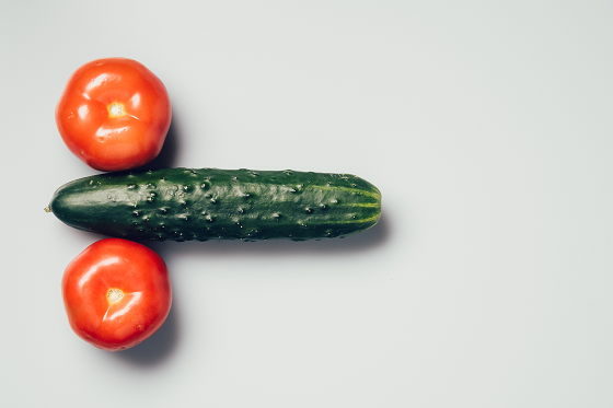 cucumber and tomatoes on both base of one edge