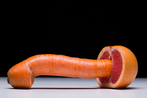 Carrot and red grapefruit as a sign of unprotected sex